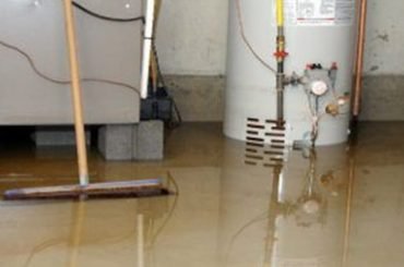 4 Steps to Avoiding Costly Plumbing and HVAC Emergencies Calls